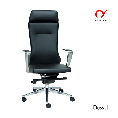 Dussel Chair